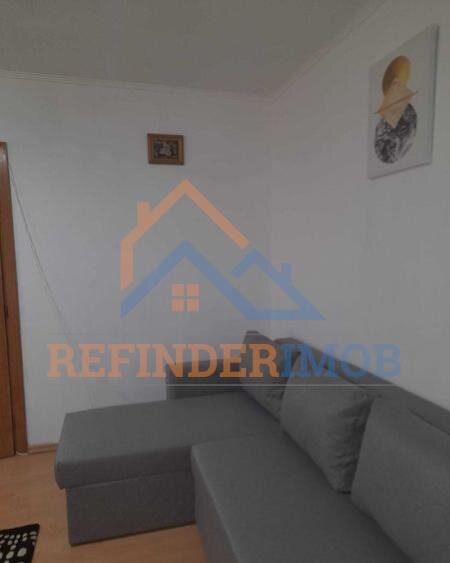 Crangasi, vanzare apartament 2 camere, bloc reabilitat.
